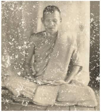 ประวัติ หลวงปู่คำพันธ์ โฆสปัญโญ วัดธาตุมหาชัย ต.มหาชัย อ.ปลาปาก จ.นครพนม (หลวงปู่สอนธรรม)