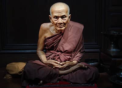 ประวัติหลวงปู่ทวดเหยียบน้ําทะเลจืด